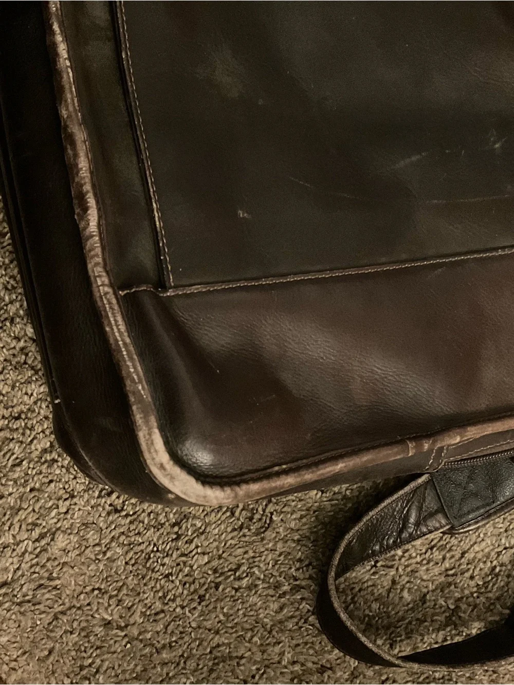 Dilana Santa Fe Leather Expandable Laptop Briefcase Messenger Bag